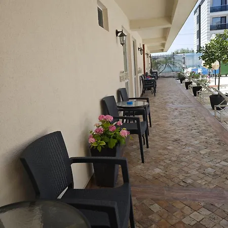 Szálloda De Inchiriat Havana Năvodari